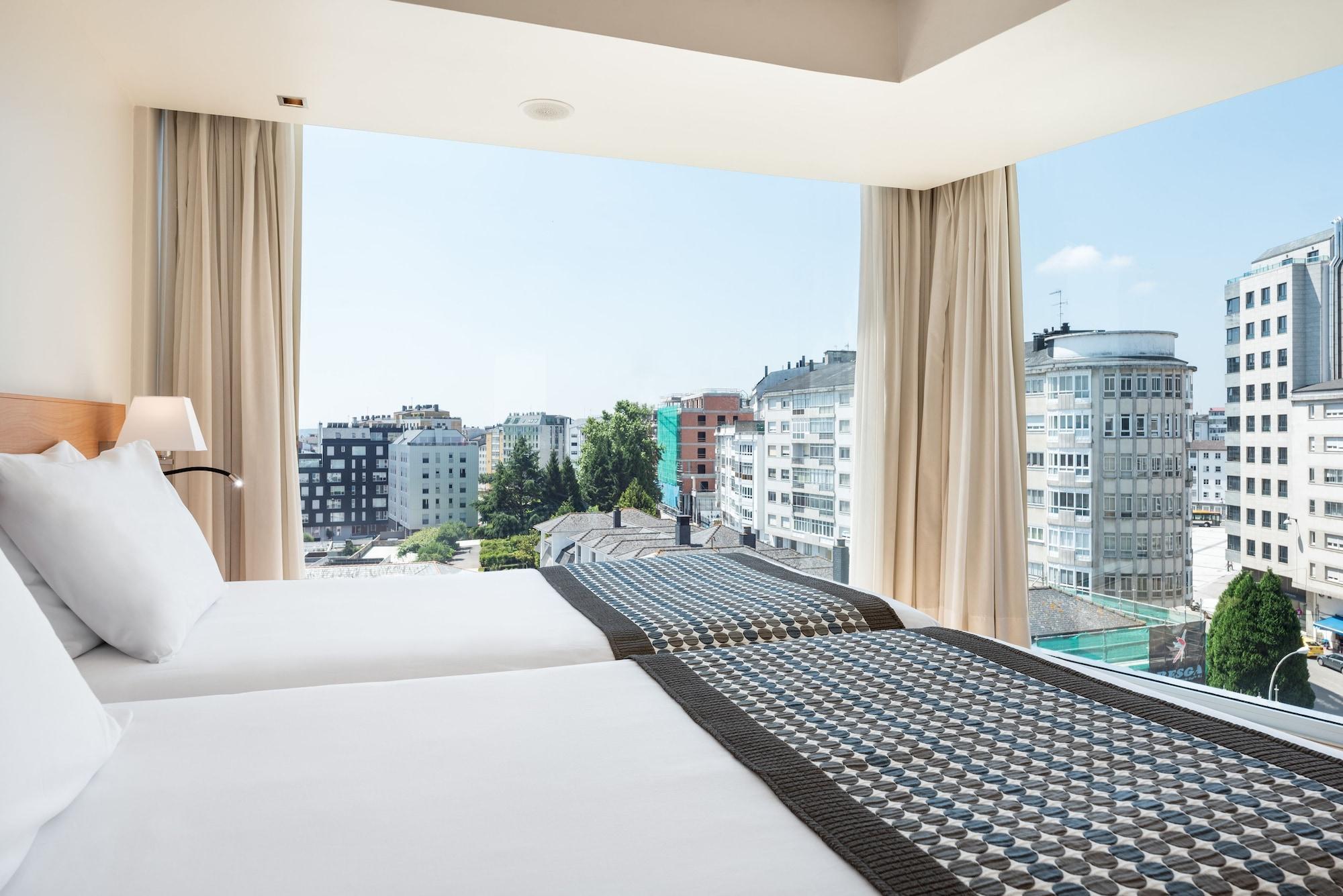 Exe Puerta San Pedro Hotel Lugo Bagian luar foto