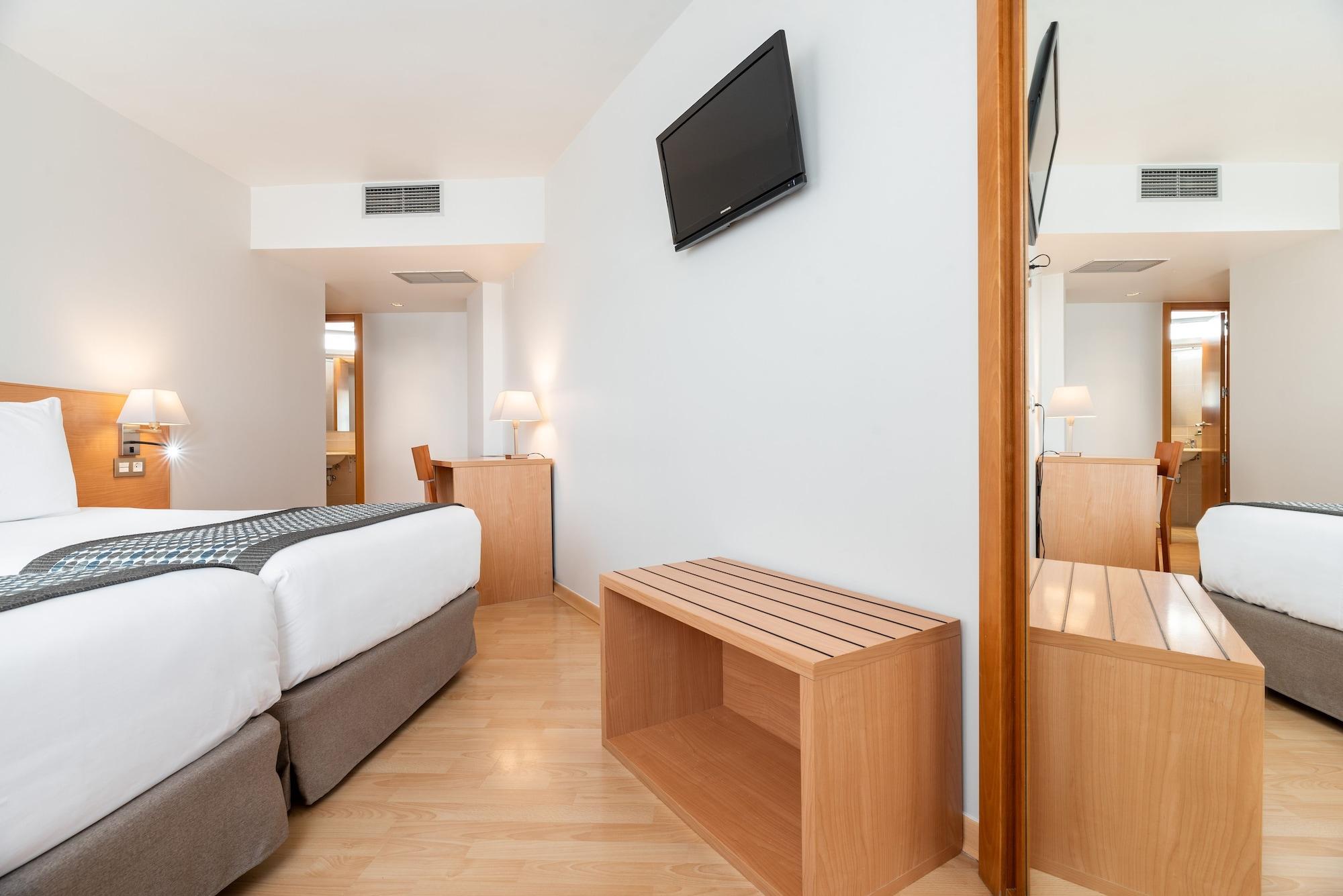 Exe Puerta San Pedro Hotel Lugo Bagian luar foto