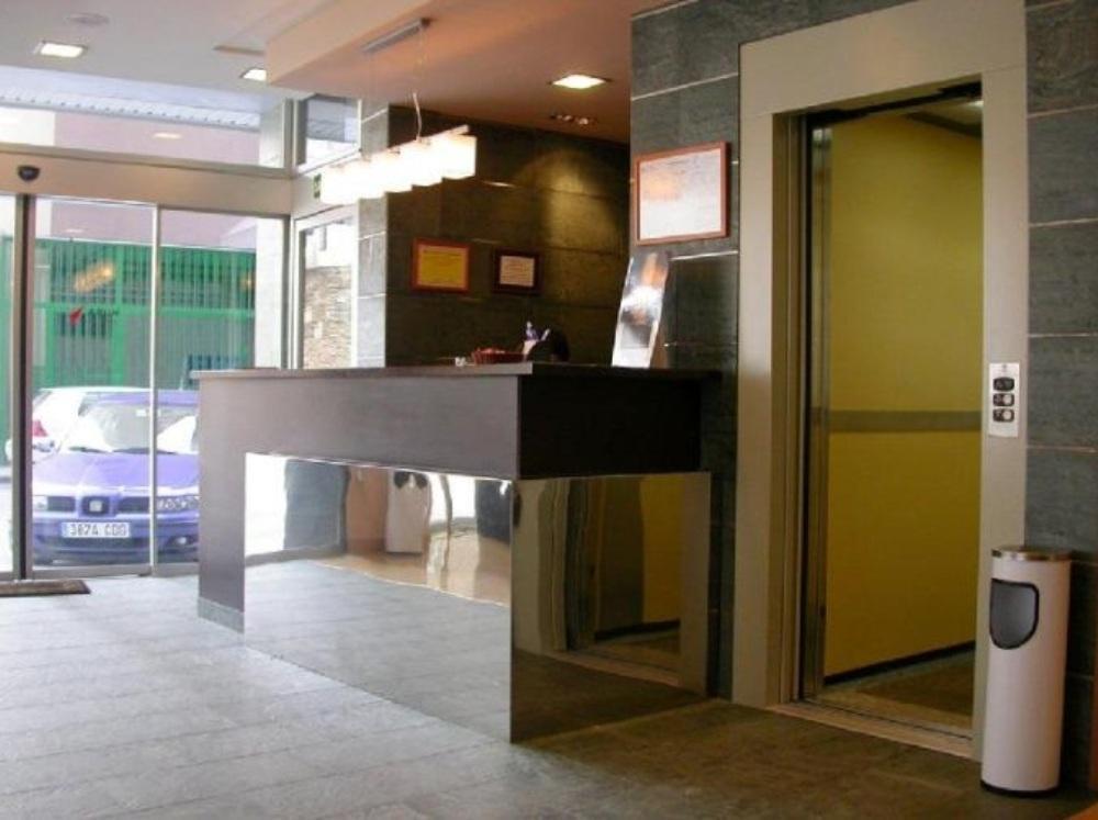 Exe Puerta San Pedro Hotel Lugo Interior foto